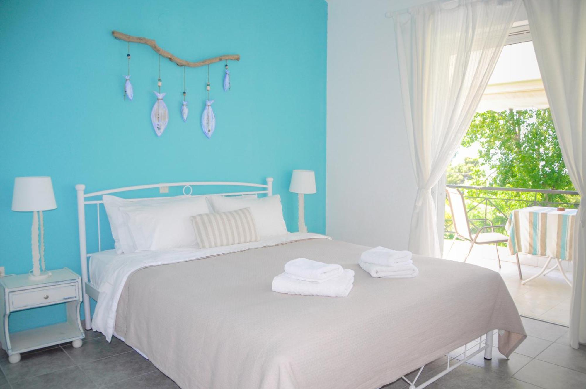 Heracles Guesthouse Rovies Exterior foto